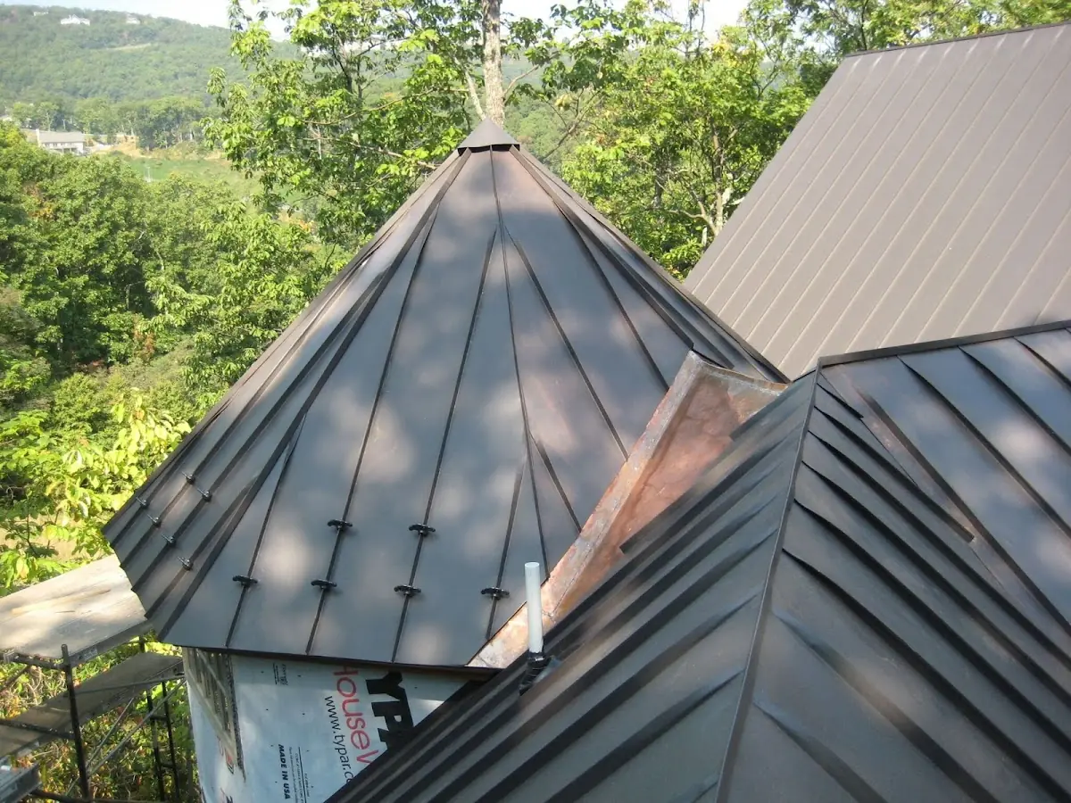 Professional Roof Tarp Installation by Craftsman Roofing in Stratford